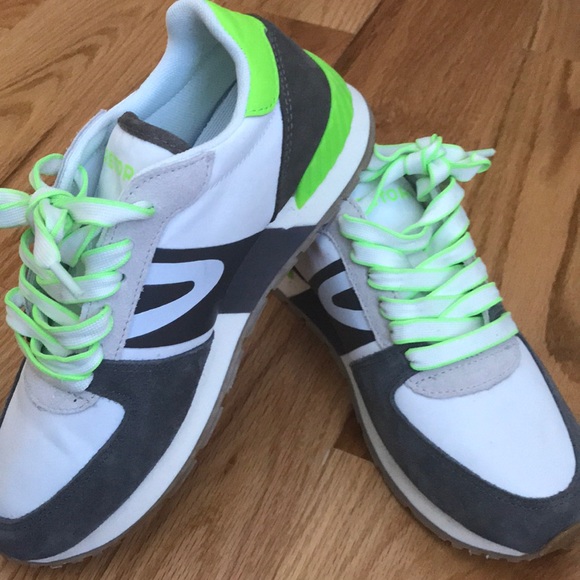 tretorn loyola sneakers